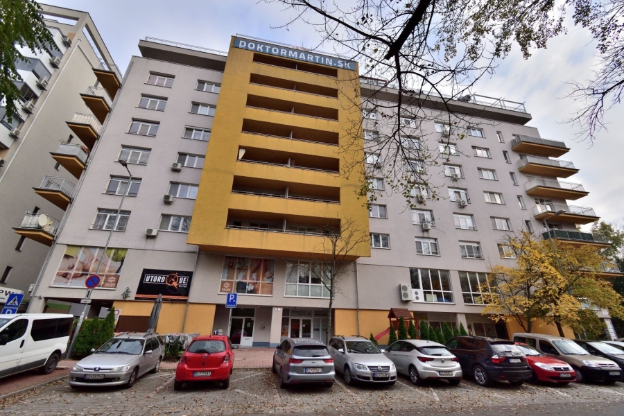 PRENAJATÉ: 3 izb. byt, Antolská ul. 4, Petržalka, Bratislava V 3881 | Roweservices s.r.o