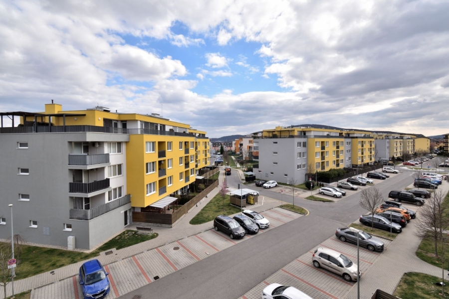 PRENAJATÉ: 2 izbový byt, Opletalova 92, Devínska Nova Ves, Bratislava IV – TOP PONUKA 4673 | Roweservices s.r.o