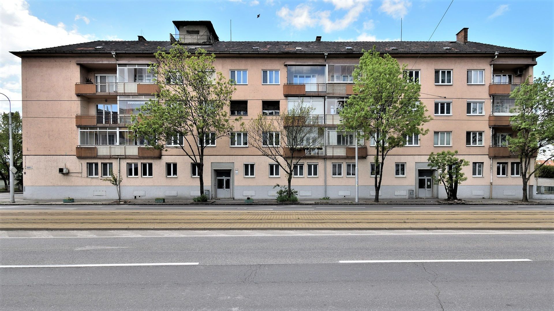 PRENÁJOM: 3,5 izb. byt, Vajnorská 67, oproti nákupnému centru VIVO, Bratislava III – TOP PONUKA 4870 | Roweservices s.r.o