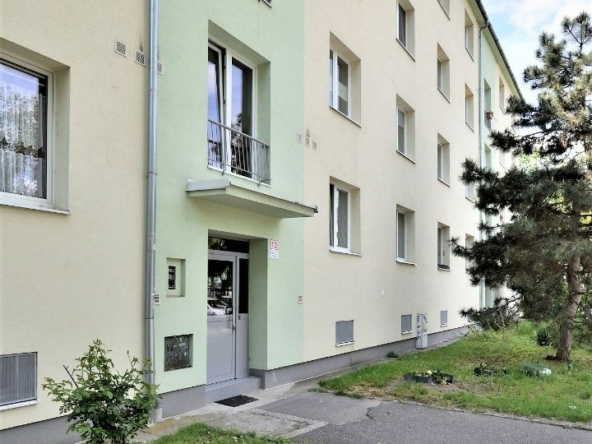 PRENÁJOM: 2 izbový byt, Moldavská ul, Ružinov, Bratislava II ÚPLNE NOVÝ BYT PO KOMPLETNEJ REKONŠTRUKCII