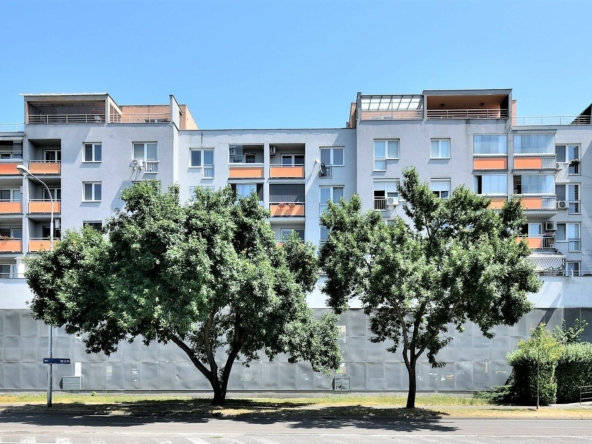 PRENÁJOM: 2 izbový byt, Pečnianska ul. 8, Petržalka, Bratislava V 2 x KLIMATIZÁCIA S PARKOVACIM BOXOM V GARAŽI